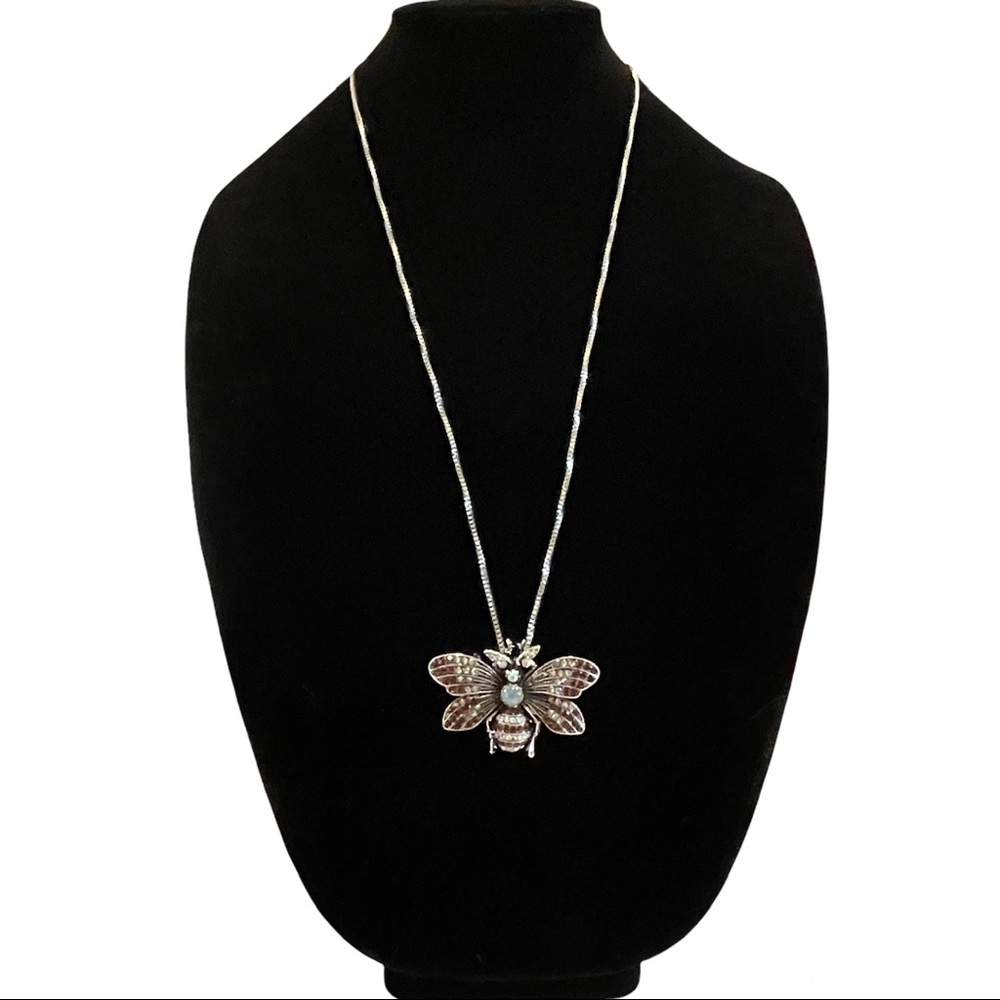 ๐ผ Crystal Honeybee Pendant Necklace - Picture 4 of 6